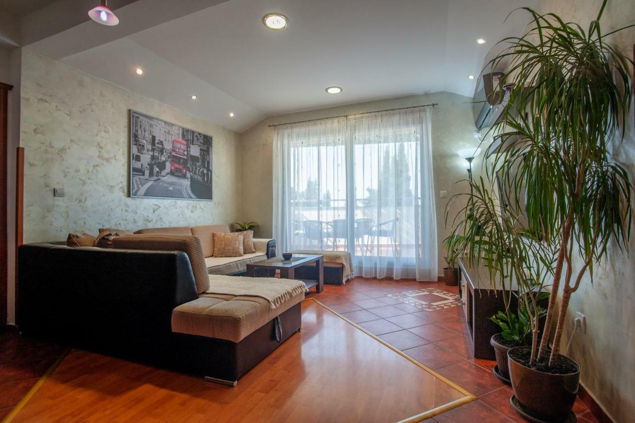 Dobrljanin Lux Apartment Budva Exteriör bild